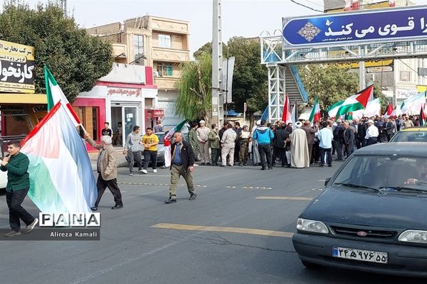 راهپیمایی ضد صهیونیستی دانش‌آموزان و فرهنگیان صفادشت در حمایت از مردم فلسطین