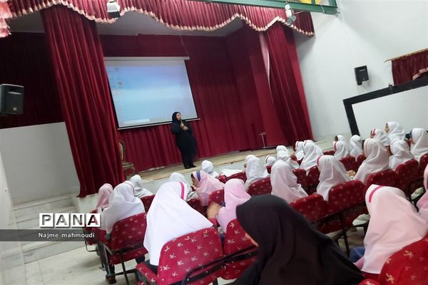 بازدید دانش‌آموزان از کانون پرورشی فکری کودکان دبستان غفاری