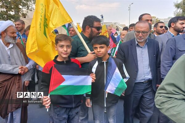 راهپیمایی مردم استان مرکزی در حمایت از مقاومت فلسطین