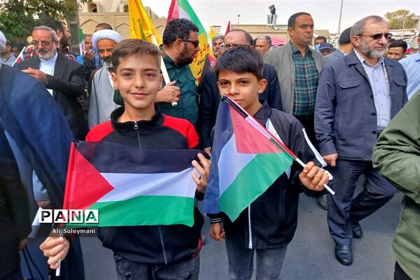راهپیمایی مردم استان مرکزی در حمایت از مقاومت فلسطین