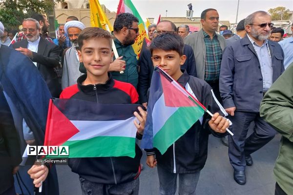 راهپیمایی مردم استان مرکزی در حمایت از مقاومت فلسطین