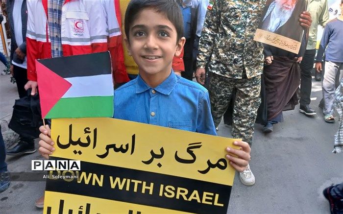 شعار «مرگ بر اسرائیل» در شهر اراک طنین‌انداز شد/فیلم