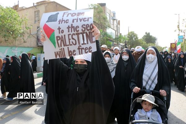 راهپیمایی مردم قم در حمایت از مبارزان فلسطینی