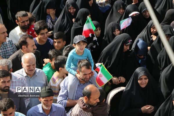 راهپیمایی مردم قم در حمایت از مبارزان فلسطینی