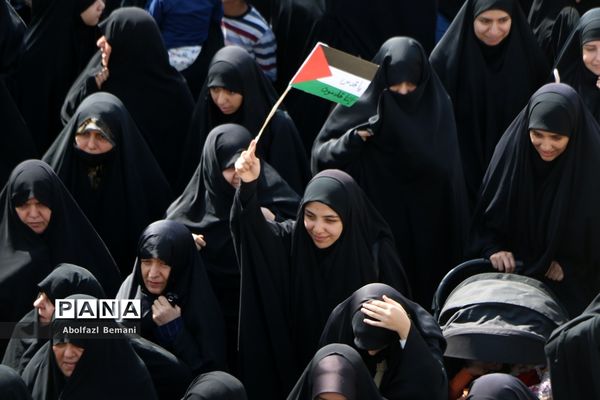 راهپیمایی مردم قم در حمایت از مبارزان فلسطینی