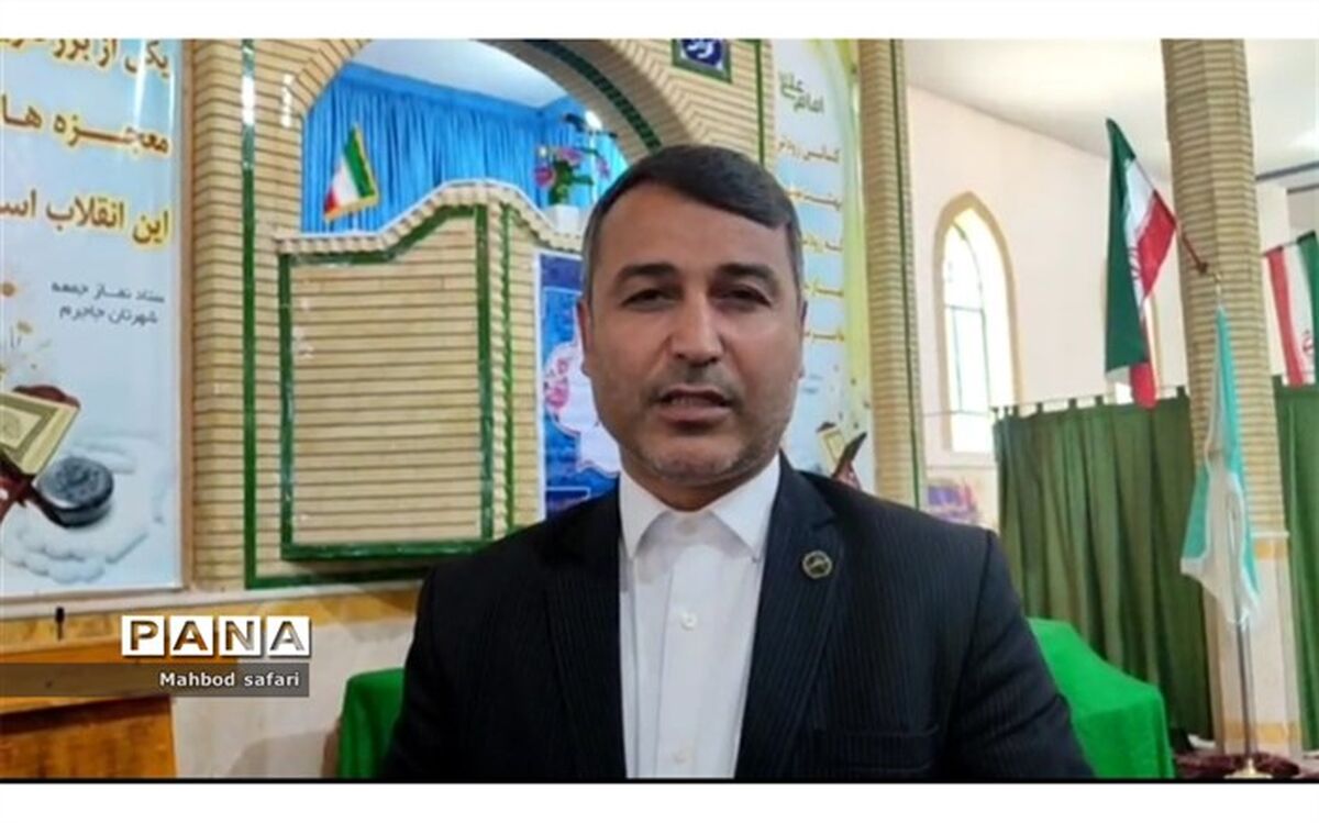 حضور مدیر کل آموزش و پرورش خراسان شمالی در نماز جمعه جاجرم/فیلم‌