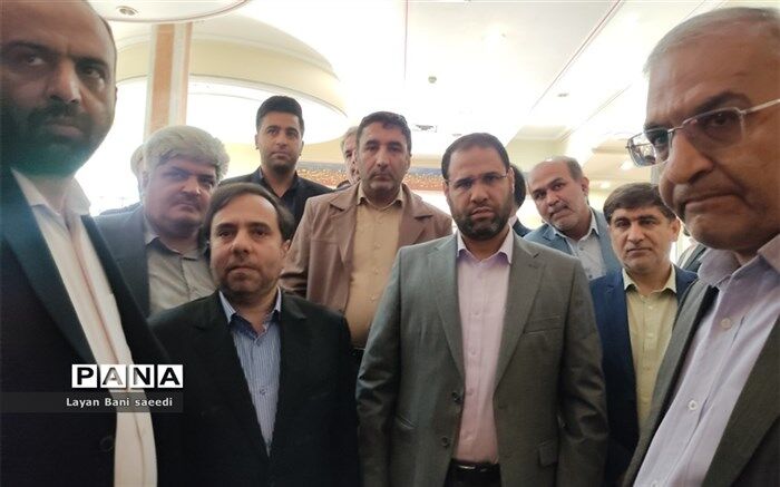 دیدار وزیر آموزش و پرورش با فرهنگیان و دانش آموزان فارس