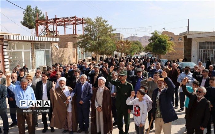 راهپیمایی مردم درق در حمایت از فلسطین و محکومیت بمباران مردم غزه/ فیلم