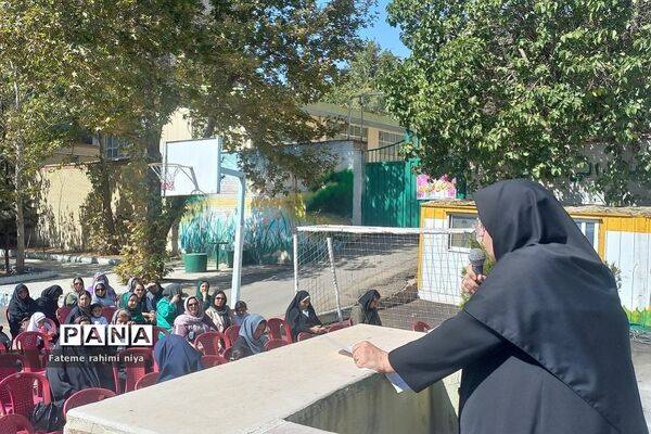 برگزاری انتخابات انجمن اولیا و مربیان در دبیرستان تربیت رودهن