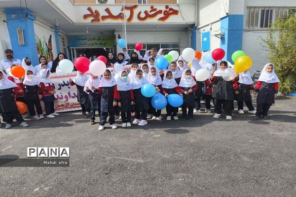 دیدار دانش‌آموزان دبستان حوریای بهشتی با سالمندان سرای آل یاسین بهبهان