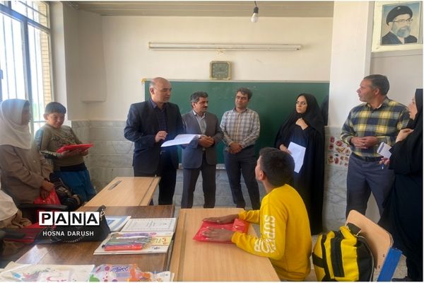 بازدید رئیس اداره آموزش و پرورش استثنایی ازمدارس شهرستان ششتمد