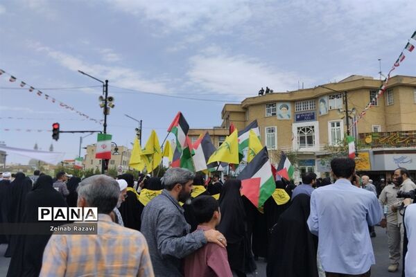 حضور کودکان و نوجوانان قمی در راهپیمایی حمایت از ملت فلسطین