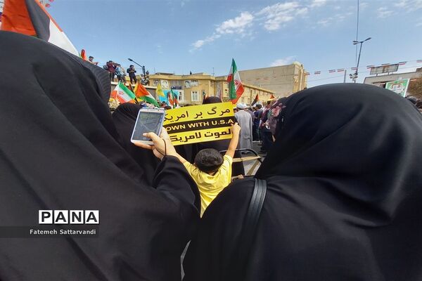 حضور کودکان و نوجوانان قمی در راهپیمایی حمایت از ملت فلسطین