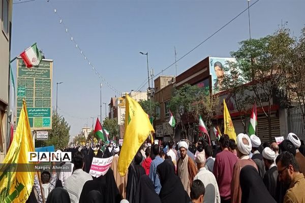 حضور کودکان و نوجوانان قمی در راهپیمایی حمایت از ملت فلسطین