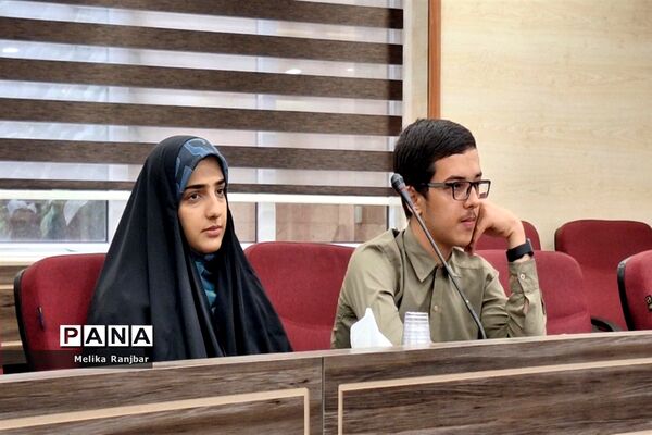 آیین افتتاحیه مسابقه درس‌هایی از قرآن در قم