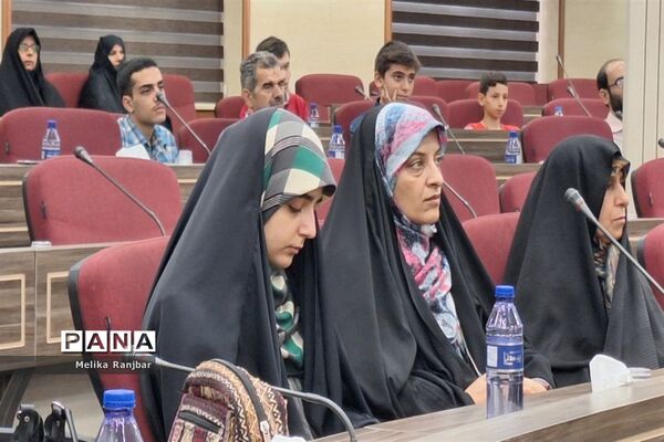 آیین افتتاحیه مسابقه درس‌هایی از قرآن در قم