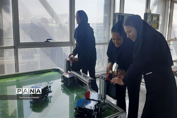 اردوی یک‌روزه علمی_تربیتی دانش‌آموزان دبیرستان هفده شهریور شهرستان فیروزکوه در پارک علوم و فناوری پردیس