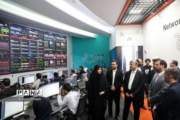 آیین رونمایی از نسخه جدید شبکه شاد