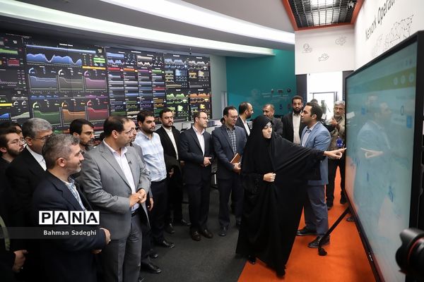 آیین رونمایی از نسخه جدید شبکه شاد