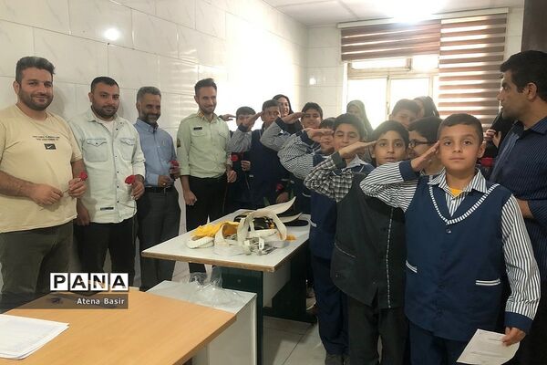 تقدیر دانش‌آموزان از نیروی‌انتظامی