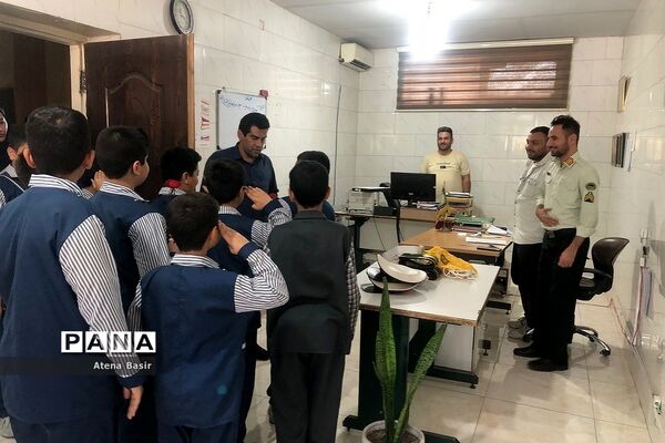 تقدیر دانش‌آموزان از نیروی‌انتظامی