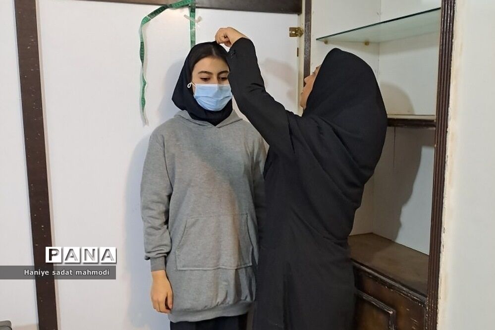 بررسی وضعیت سلامت جسمانی دانش‌آموزان دبیرستان نوین‌آفرین رودهن