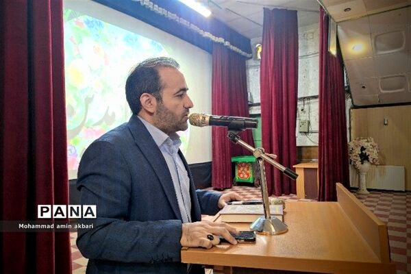 برگزاری جلسه انجمن اولیاء و مربیان در هنرستان امام علی (ع) ناحیه‌یک شهرری