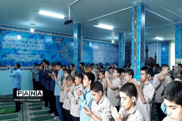 اجرای طرح نور چشم و اردوی مثبت هشتادی‌ها در دبیرستان شهید نواب صفوی ملارد