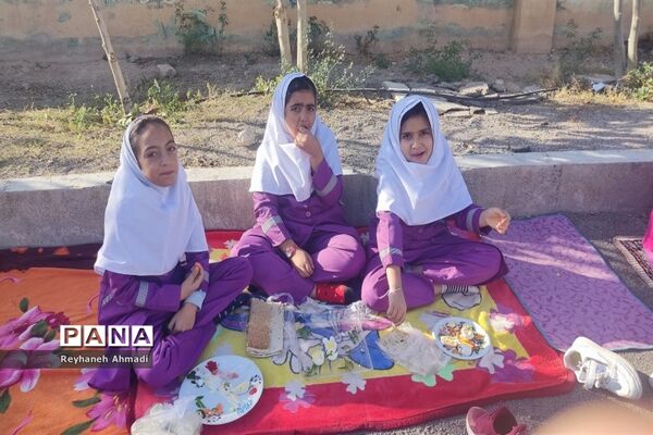 صبحانه سلامت در دبستان بوستان شهرستان بن