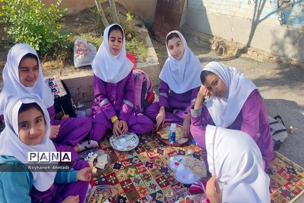 صبحانه سلامت در دبستان بوستان شهرستان بن