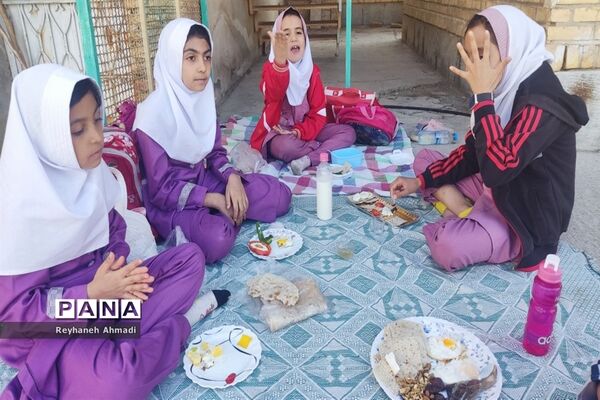 صبحانه سلامت در دبستان بوستان شهرستان بن