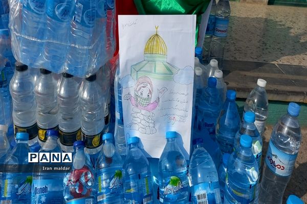 پویش اهدای یک بطری آب به مردم مظلوم فلسطین در دبستان لطیفه ناحیه ۷