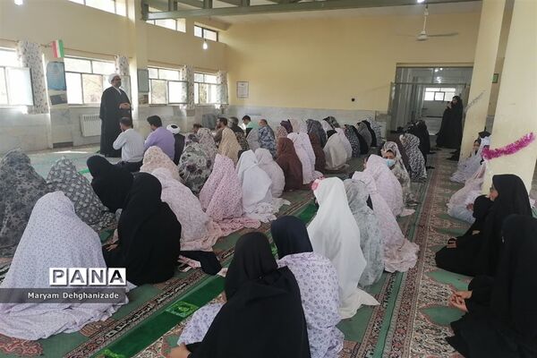 برگزاری سه‌شنبه‌های نمازی دبیرستان شهید صلواتی شهرستان مهریز