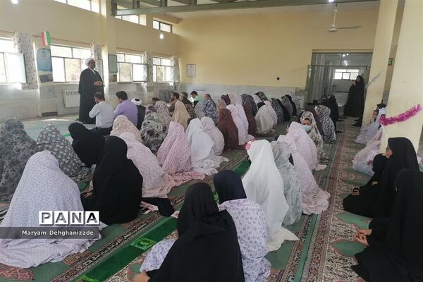 برگزاری سه‌شنبه‌های نمازی دبیرستان شهید صلواتی شهرستان مهریز