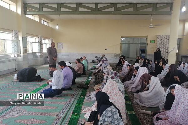 برگزاری سه‌شنبه‌های نمازی دبیرستان شهید صلواتی شهرستان مهریز