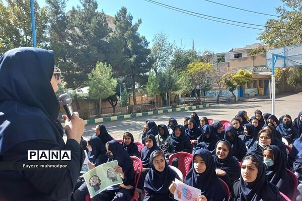 کارگاه‌های اصول سلامت روان در دبیرستان آزاده رودهن
