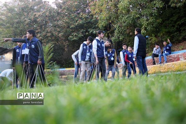 برگزاری بازی‌های تاما توسط دانش‌آموزخبرنگاران پانای لرستان در اردوگاه شهید باهنر تهران