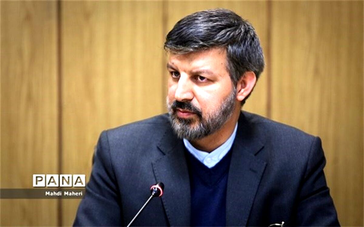 دانش‌آموزخبرنگاران برای یادگیری و پیشرفت به فضای مجازی بسنده نکنند