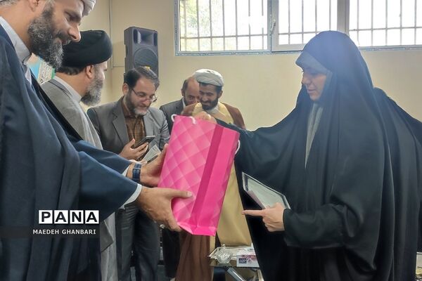 تقدیر از روحانیون طرح امین شهرستان‌پردیس