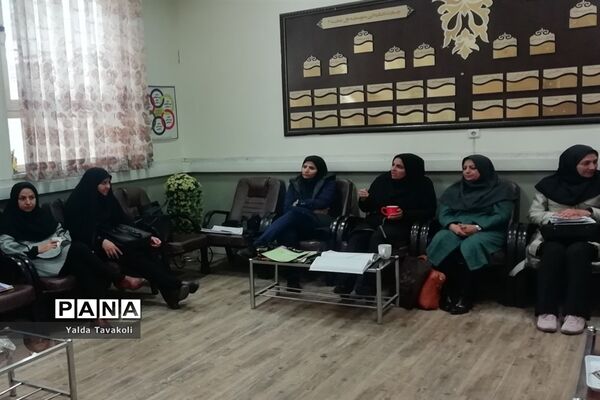 بررسی وضعیت نیروی انسانی و شرایط کلاس‌ها در آموزش و پرورش ناحیه یک مشهد مقدس