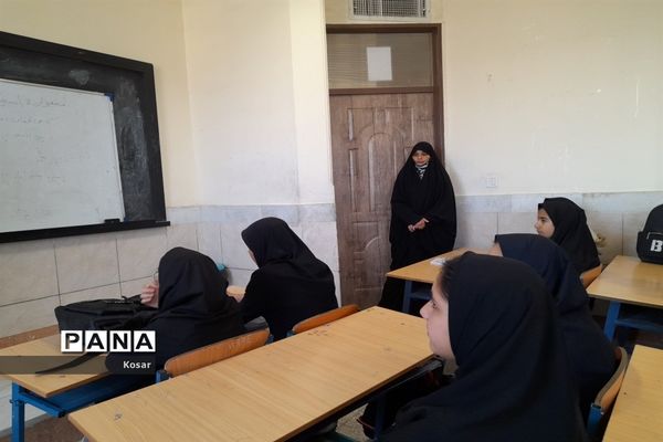 اجرای طرح ایران مهارت در دبیرستان حضرت زینب (س) شهرستان کاشمر