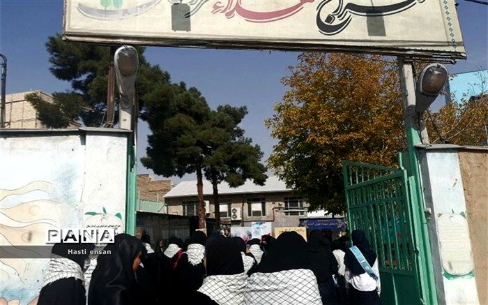 بازدید معراج شهدا خراسان رضوی توسط دانش‌آموزان بسیجی