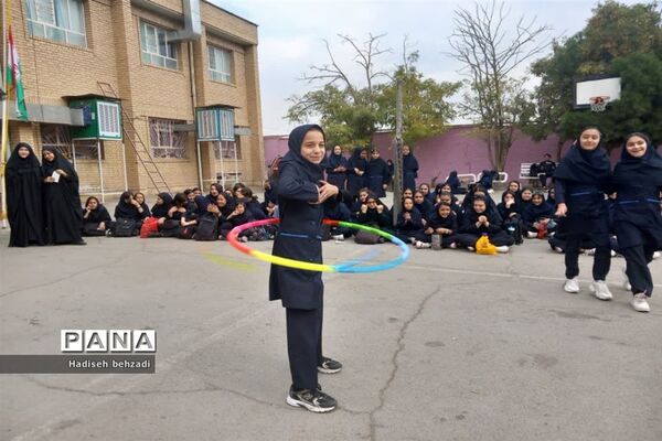 جشنواره غذا و مسابقات ورزشی درآموزشگاه آیت‌الله گلپایگانی اسلامشهر