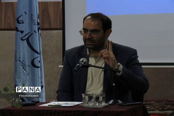 هفتمین جلسه سوم شخص جمع در دبیرستان علامه حلی ۱۰