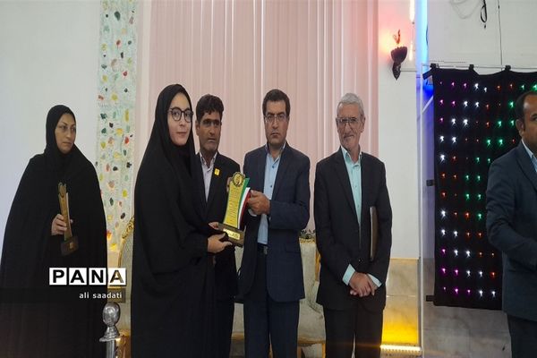 آیین تجلیل از نخبگان و افتخار آفرینان کنکور سراسری ۱۴۰۲ هزار مسجد-شهرستان کلات