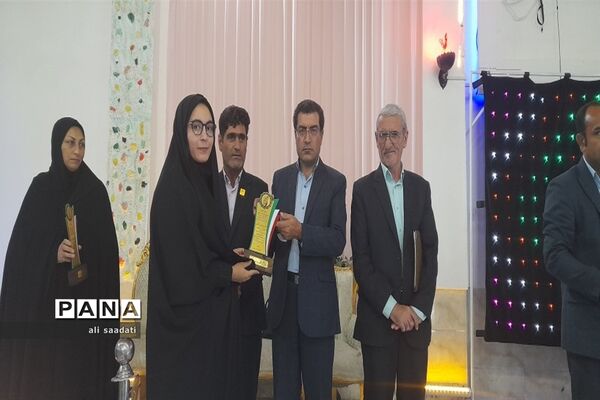 آیین تجلیل از نخبگان و افتخار آفرینان کنکور سراسری ۱۴۰۲ هزار مسجد-شهرستان کلات