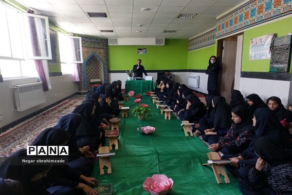 برگزاری محفل انس با قرآن به یاد شهدای نوجوان غزه در جاجرم