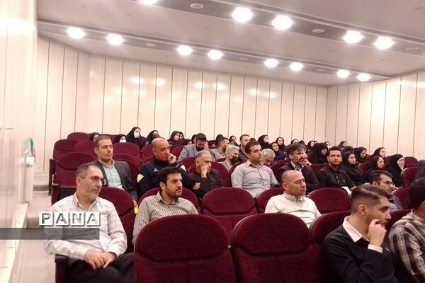 برگزاری کارگاه سواد رسانه و جنگ شناختی در آموزش و پرورش رودهن
