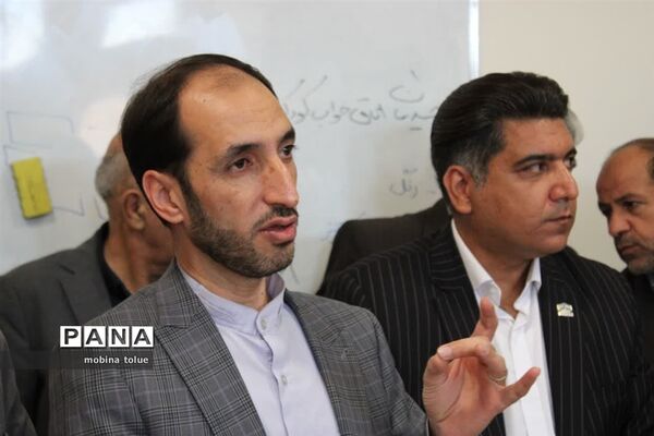 افتتاح هنرستان خیرساز کریمی زندی در ناحیه یک بهارستان