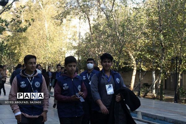 بازدید دانش‌آموز خبرنگاران پسر پانا از موزه سینما